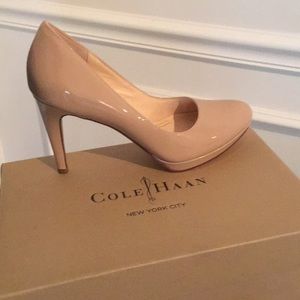 COLE Haan - Chelsea Pump - 8.5 AA